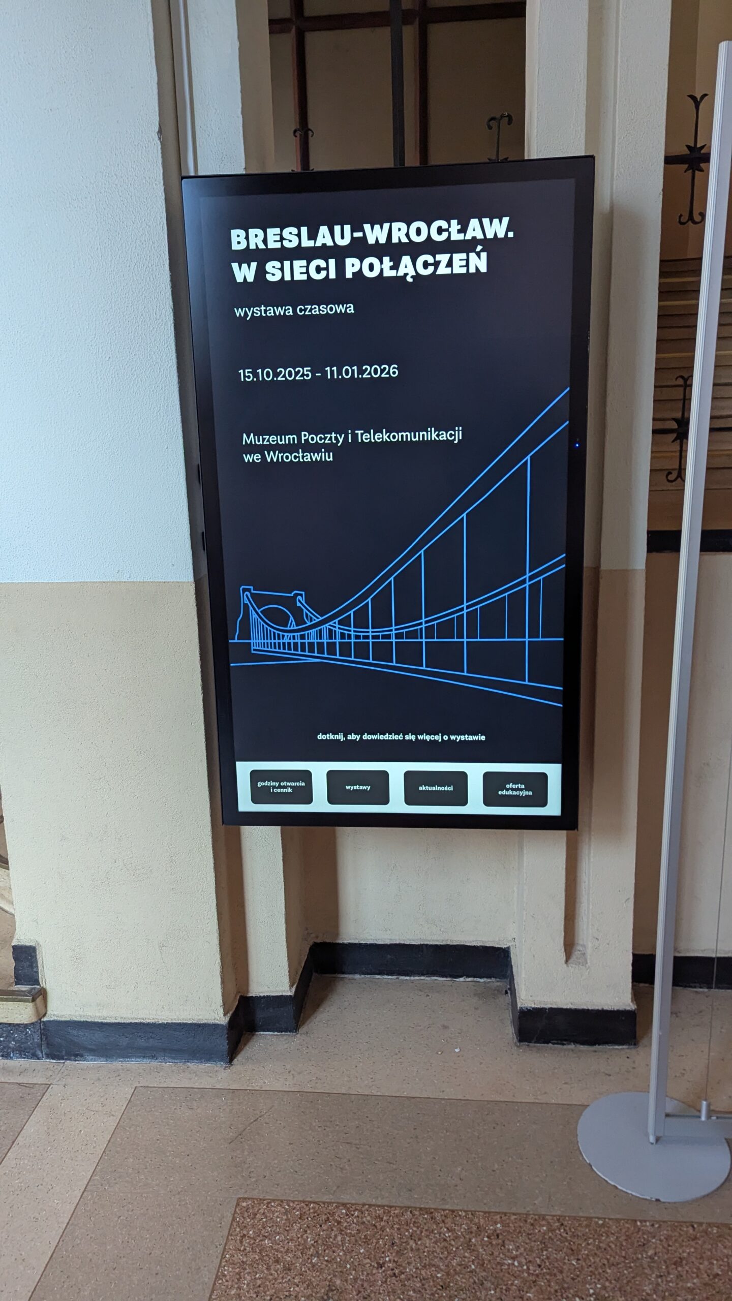 Nowoczesność w świecie historii: Wielkoformatowy infokiosk w Muzeum Telekomunikacji we Wrocławiu