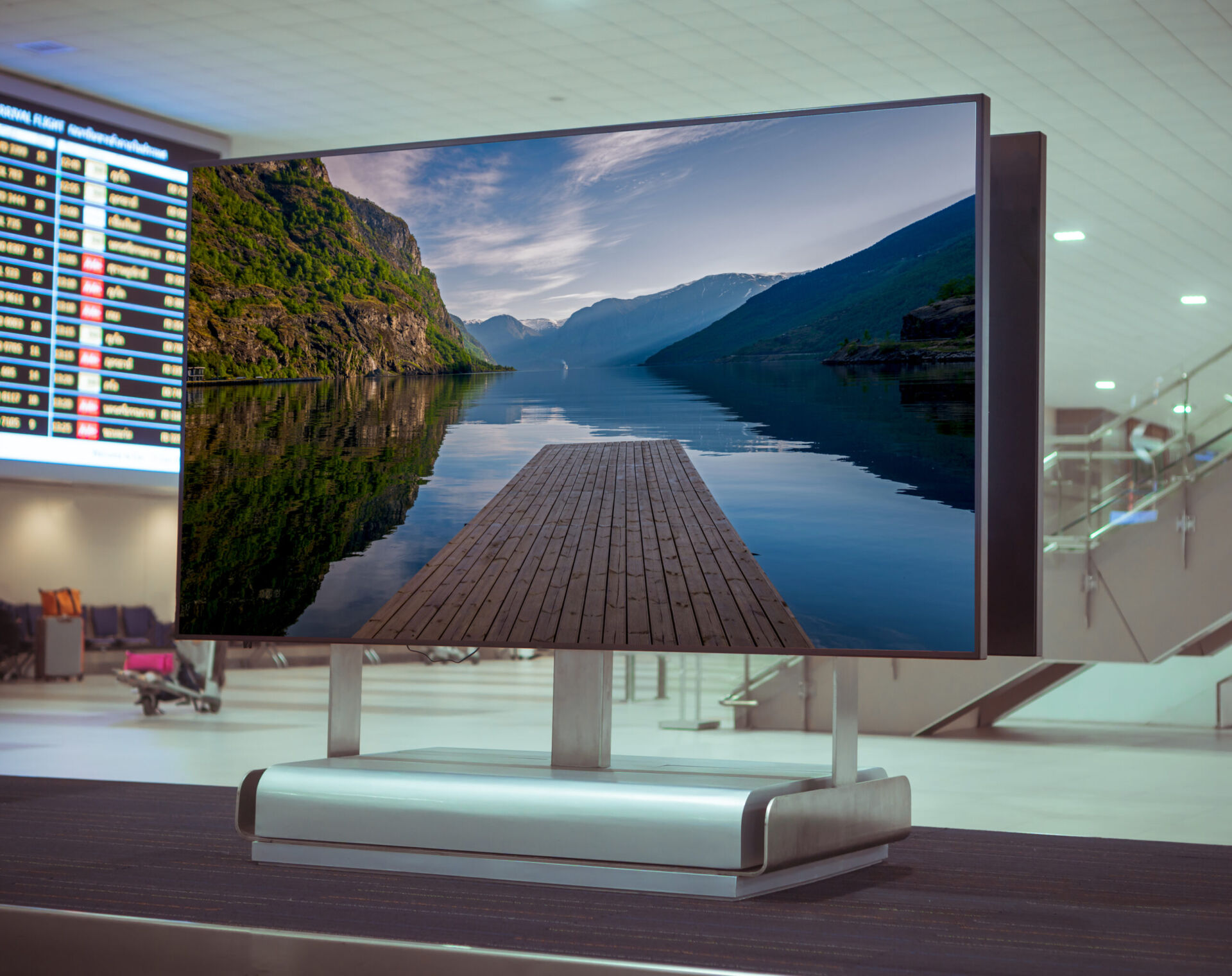 Monitor Public Display